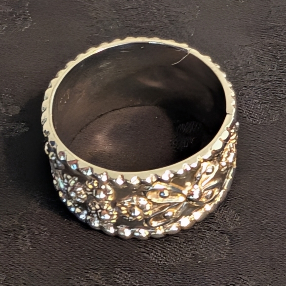 Solid Sterling Silver Cigar Band Floral Ring Size 8 - Picture 5 of 10